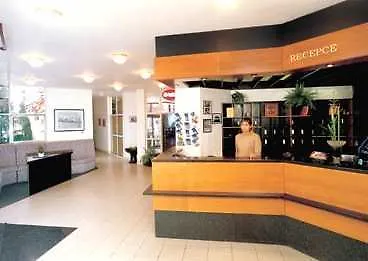 U Tri Lvu Otel