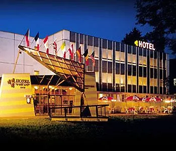 Otel U Tri Lvu 3*